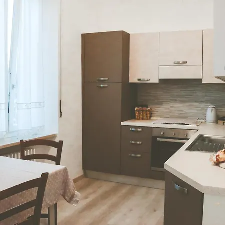 La Casa Di Piccoli' Di Gabriele Martelli E Catia Pacetti - Ape אנקונה