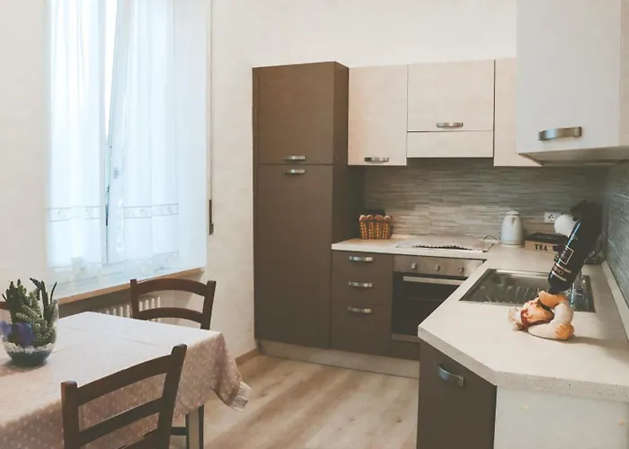 La Casa Di Piccoli' Di Gabriele Martelli E Catia Pacetti - Ape אנקונה